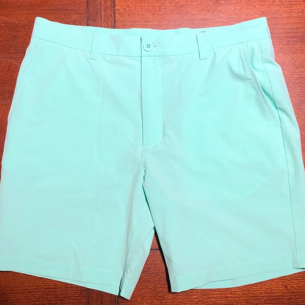 Vineyard Vines shorts